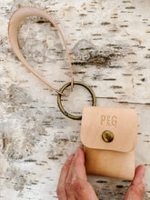 PEG WRISTLET - NATURAL