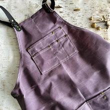 PEG APRON