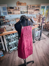 APRON - CRANBERRY