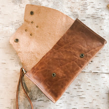 PEG Appalousa Clutch
